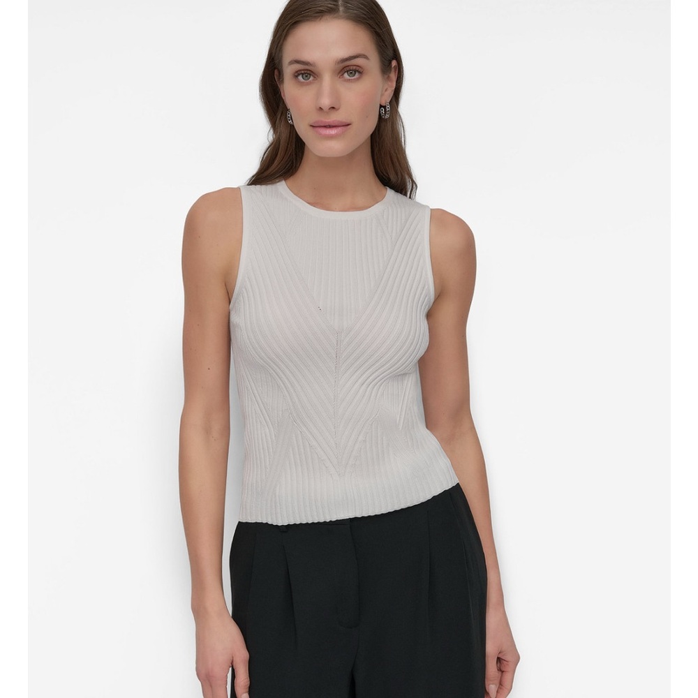 DKNY Women’s Ribbed Sleeveless Crewneck Sweater Size Small